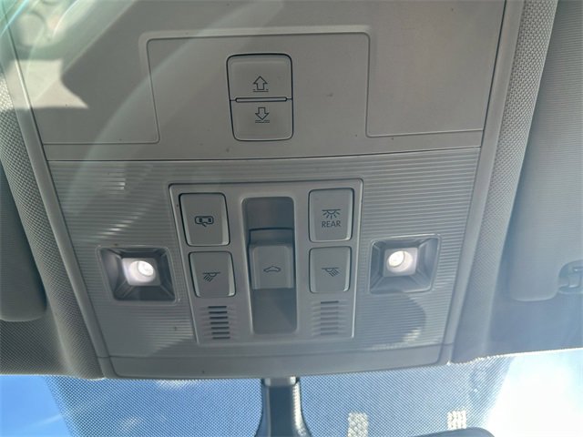 Used 2021 Volkswagen Tiguan SE image 26