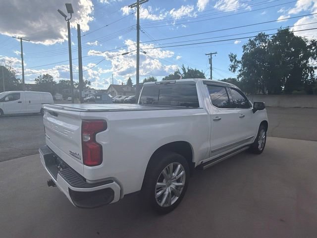 Used 2022 Chevrolet Silverado 1500 High Country w/ Technology Package AWD/4WD image 3