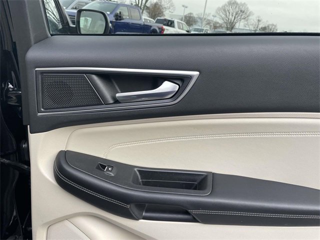 Certified 2022 Ford Edge Titanium image 26
