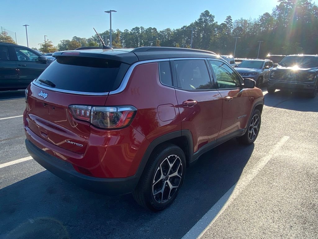 Used 2025 Jeep Compass Limited AWD/4WD image 7