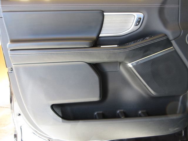 Certified 2025 Ford Expedition Max Platinum image 10