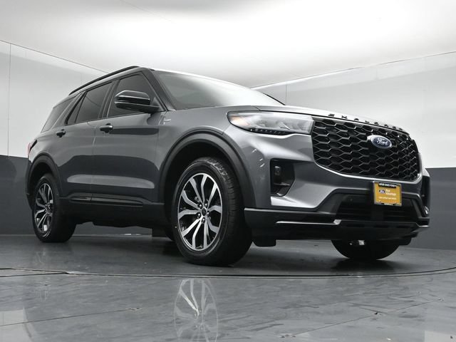Certified 2025 Ford Explorer ST-Line AWD/4WD image 43