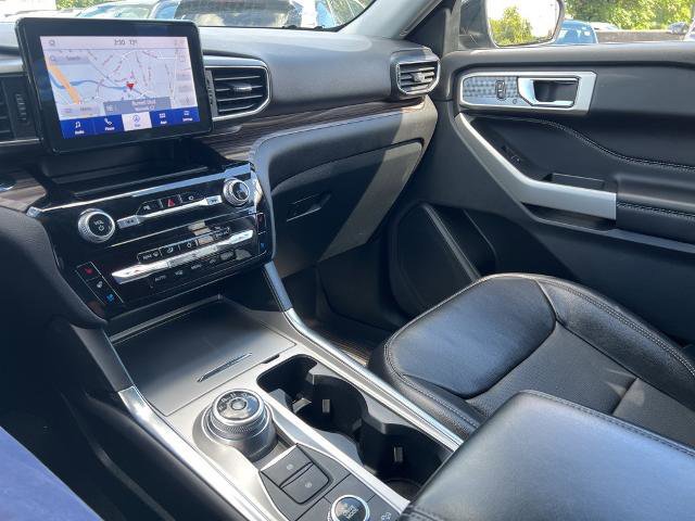 Certified 2022 Ford Explorer Limited w/ Hybrid Equipment Group 310A image 32