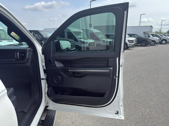 Certified 2022 Ford Expedition Platinum image 23
