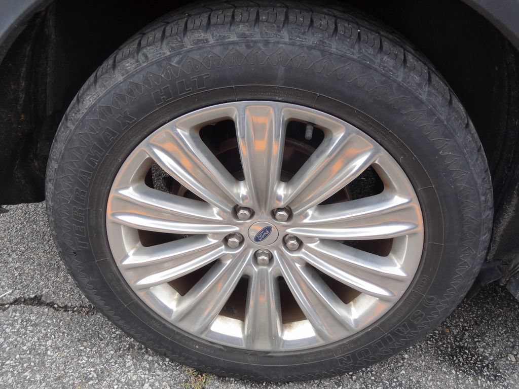 Certified 2022 Ford Explorer Limited w/ Equipment Group 301A AWD/4WD image 14
