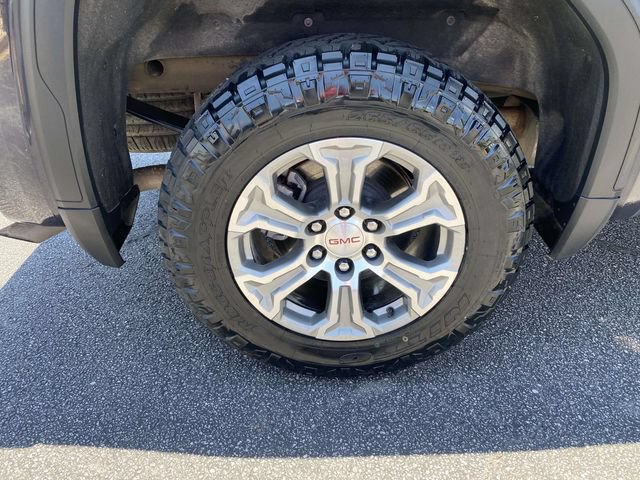 Used 2025 GMC Sierra 1500 SLT AWD/4WD image 9