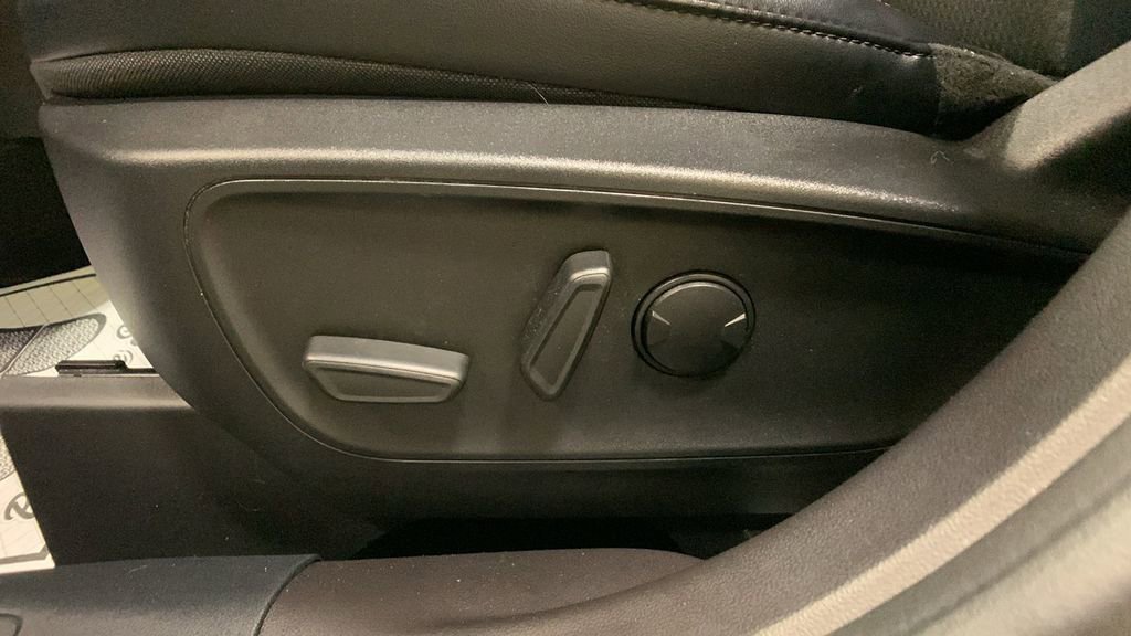 Certified 2023 Ford Escape ST-Line Elite image 32