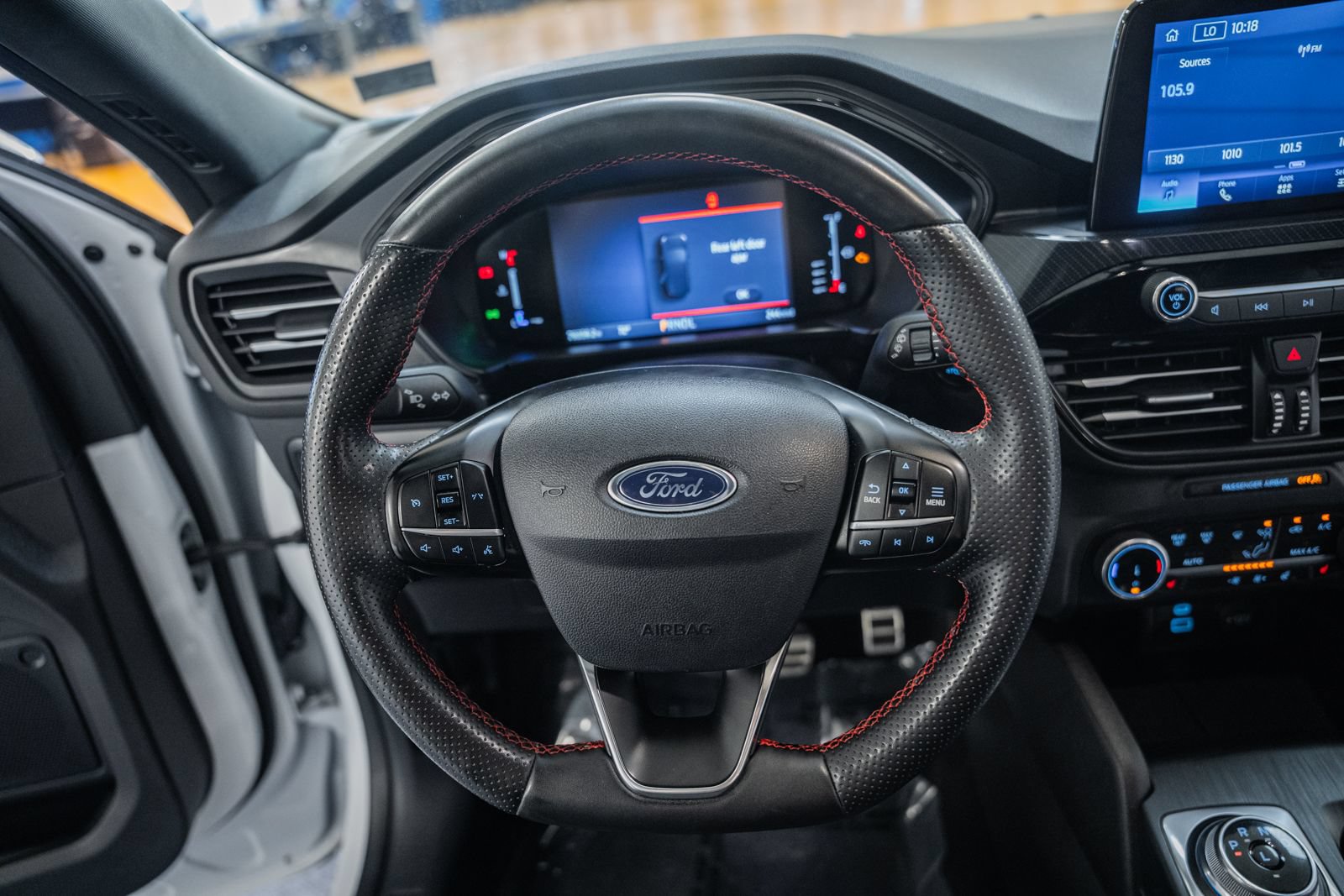 Certified 2023 Ford Escape ST-Line Select AWD/4WD image 30