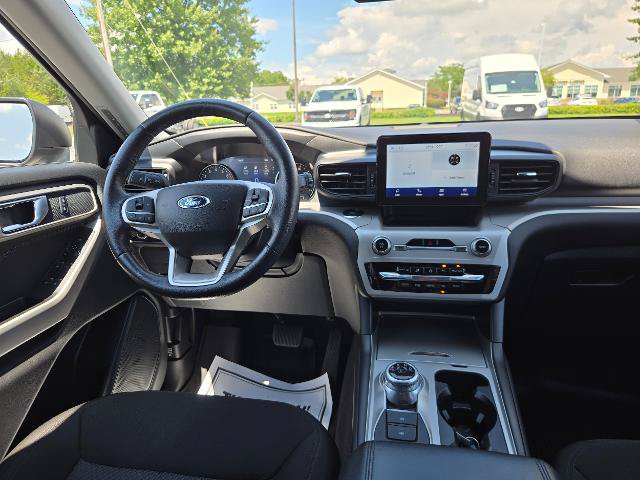 Certified 2024 Ford Explorer XLT AWD/4WD image 8