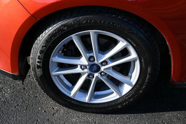 Certified 2018 Ford Focus SE image 13