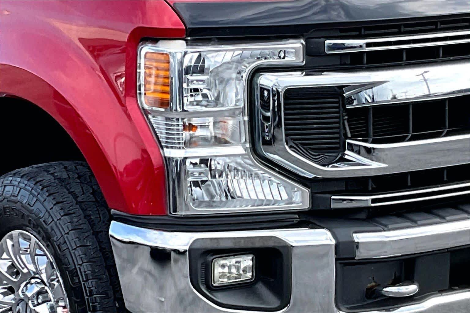 Certified 2021 Ford F250 XLT w/ XLT Premium Package AWD/4WD image 24