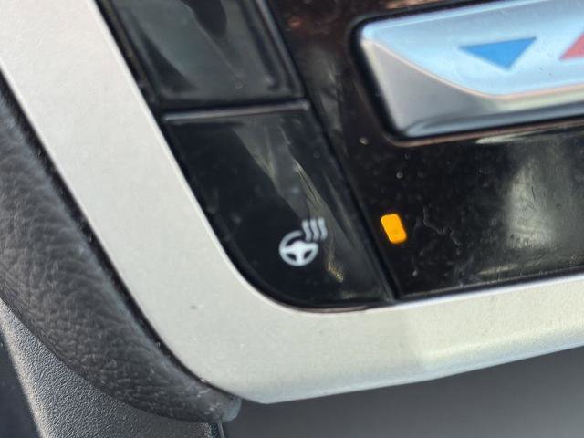 Certified 2022 Ford Explorer XLT w/ Equipment Group 202A image 18