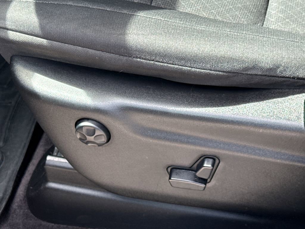 Used 2018 Jeep Grand Cherokee Laredo image 22