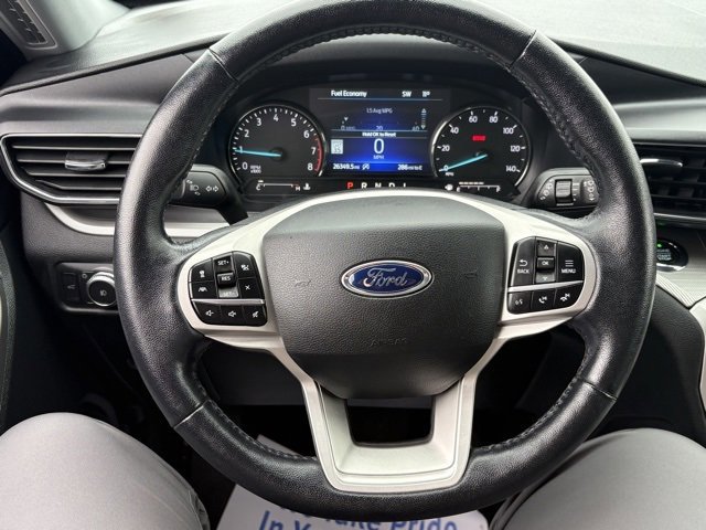Certified 2021 Ford Explorer XLT w/ Equipment Group 202A image 11