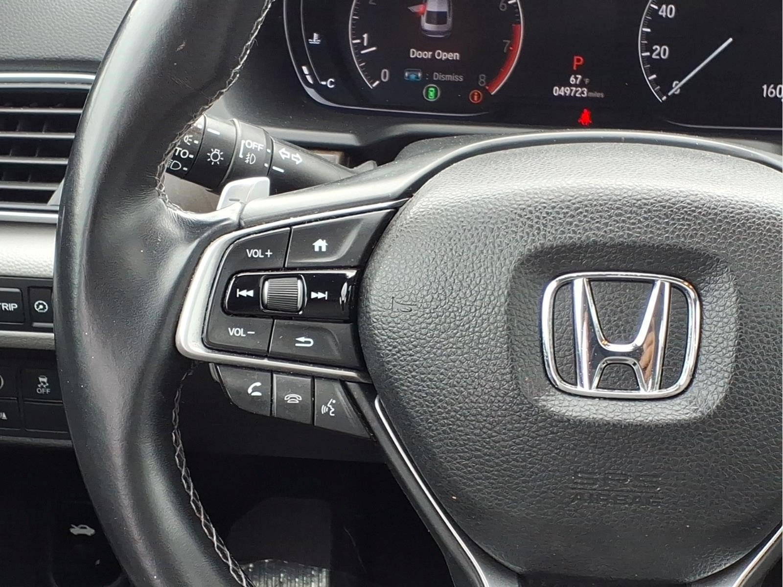 Used 2018 Honda Accord Touring image 10