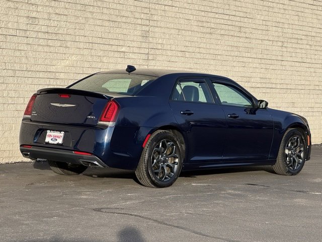 Used 2017 Chrysler 300 S w/ 300S Premium Group image 7
