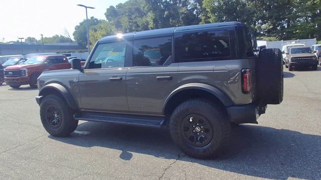 Certified 2025 Ford Bronco Outer Banks w/ Sasquatch Package AWD/4WD image 3