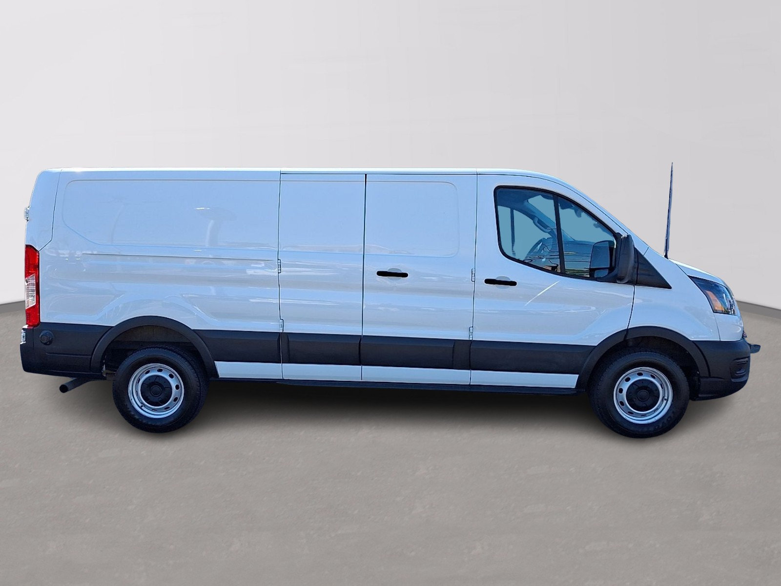 Certified 2020 Ford Transit 250 Low Roof RWD image 7
