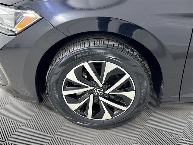 Used 2023 Volkswagen Jetta S image 29