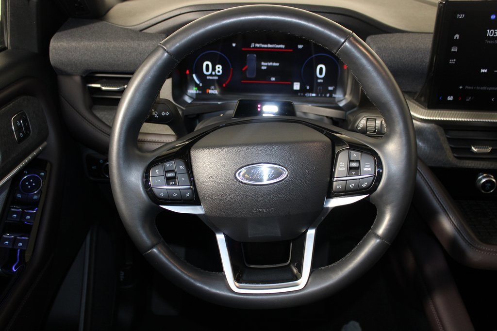 Certified 2025 Ford Explorer Platinum w/ LUX Leather Package image 16