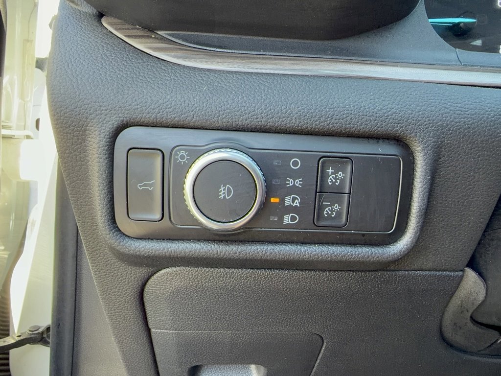 Certified 2022 Ford Explorer Limited w/ Limited Technology Package image 28