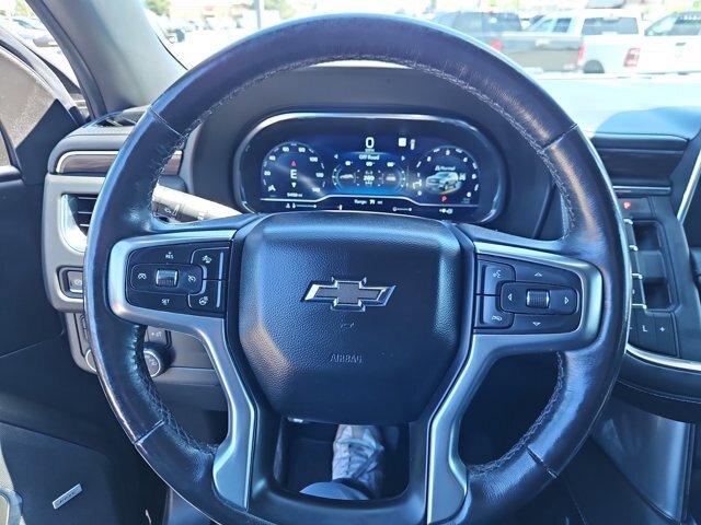 Used 2022 Chevrolet Suburban Z71 w/ Luxury Package AWD/4WD image 19