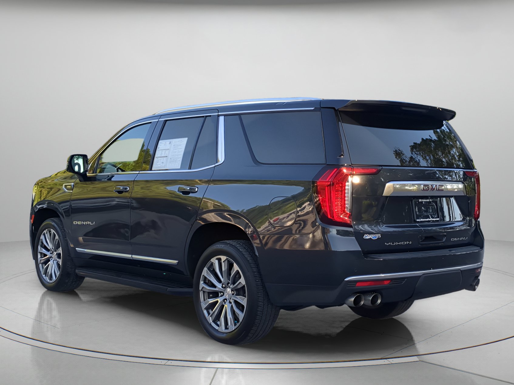 Used 2021 GMC Yukon Denali RWD image 42