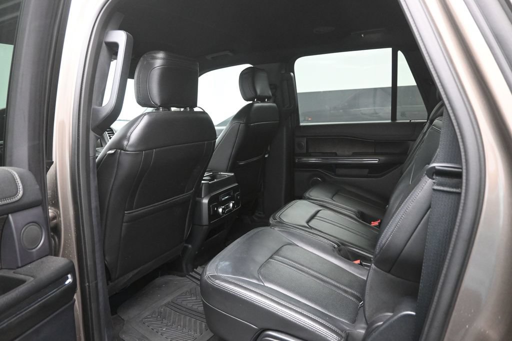 Certified 2018 Ford Expedition Max Limited RWD image 2