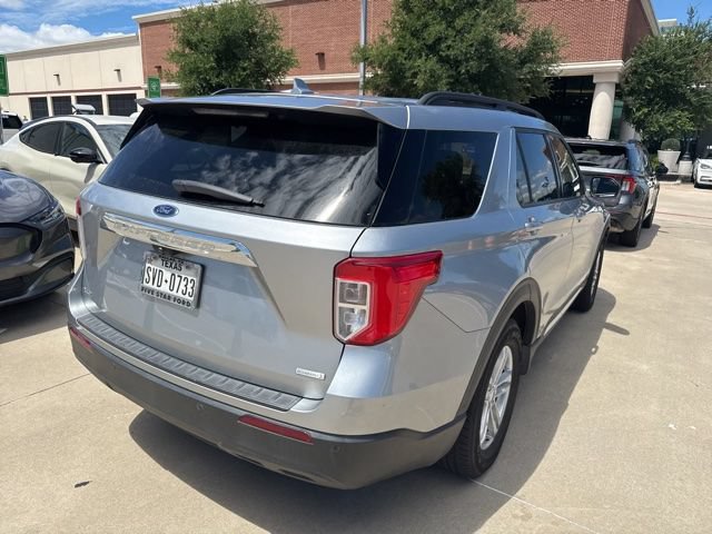 Certified 2020 Ford Explorer XLT RWD image 3