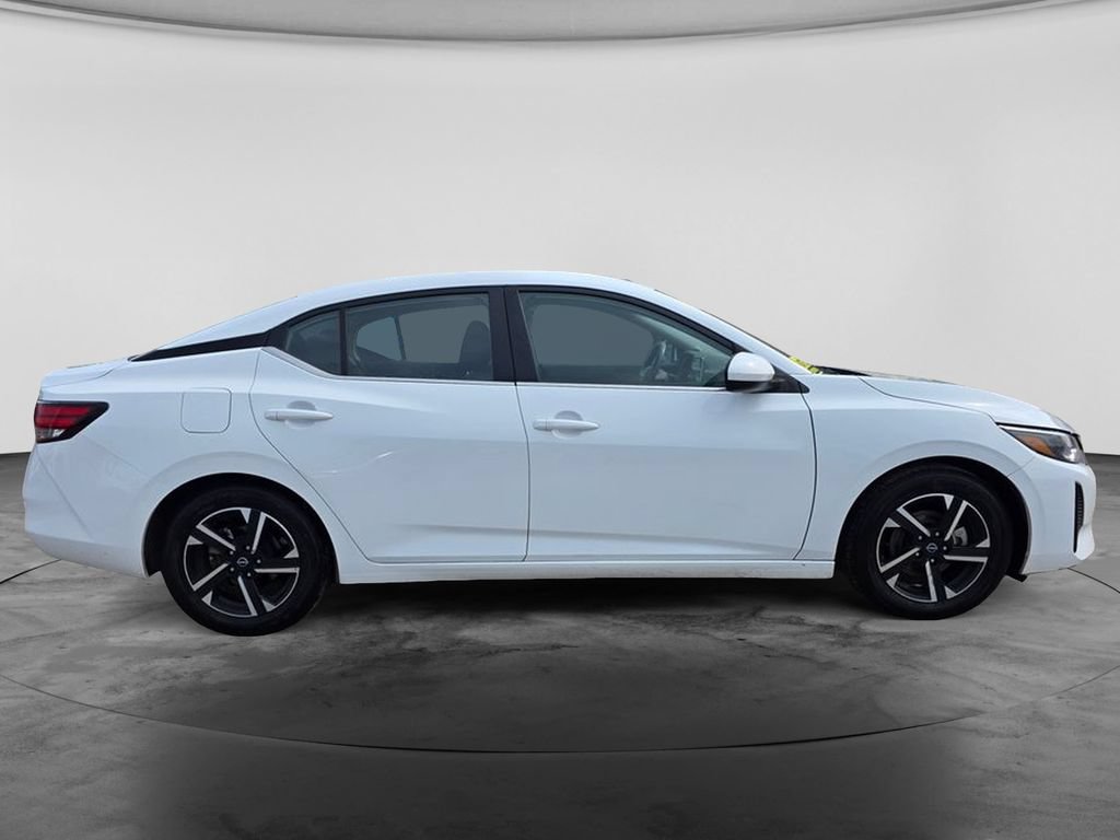 Used 2024 Nissan Sentra SV FWD image 10