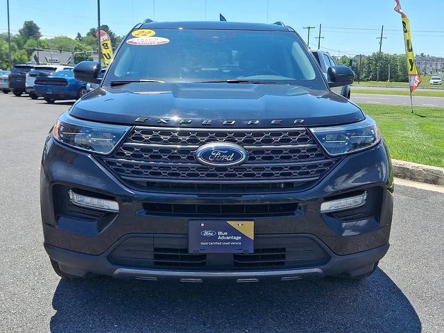 Certified 2022 Ford Explorer XLT w/ Equipment Group 202A AWD/4WD image 2