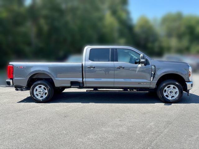 Certified 2025 Ford F350 XLT AWD/4WD image 9