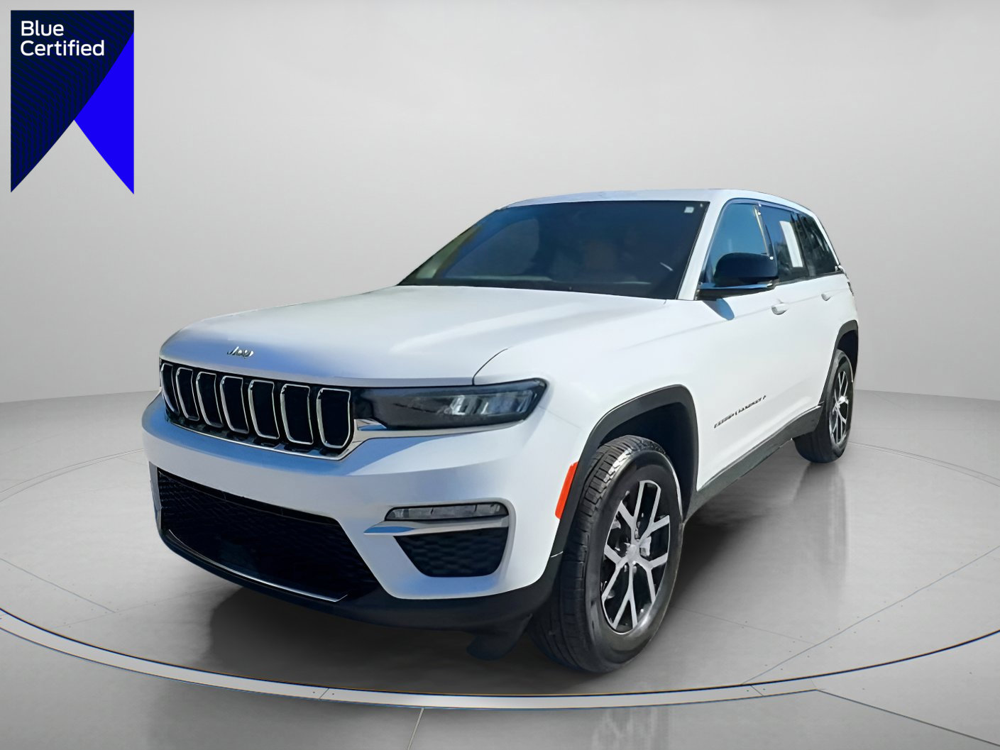 Used 2025 Jeep Grand Cherokee Limited w/ Trailer Tow Package image 4