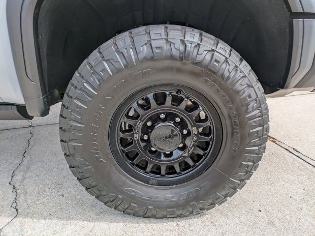 Used 2024 GMC Sierra 2500 AT4X w/ AT4X AEV Edition AWD/4WD image 11