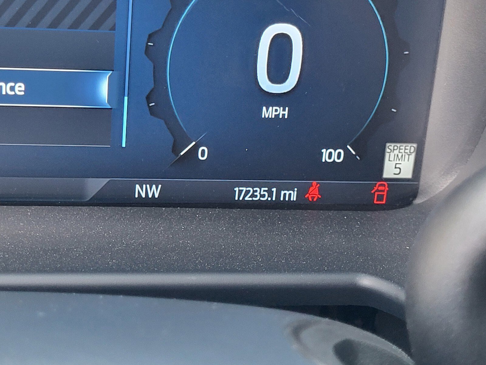 Certified 2026 Ford F350 Platinum w/ Platinum Plus Package image 33