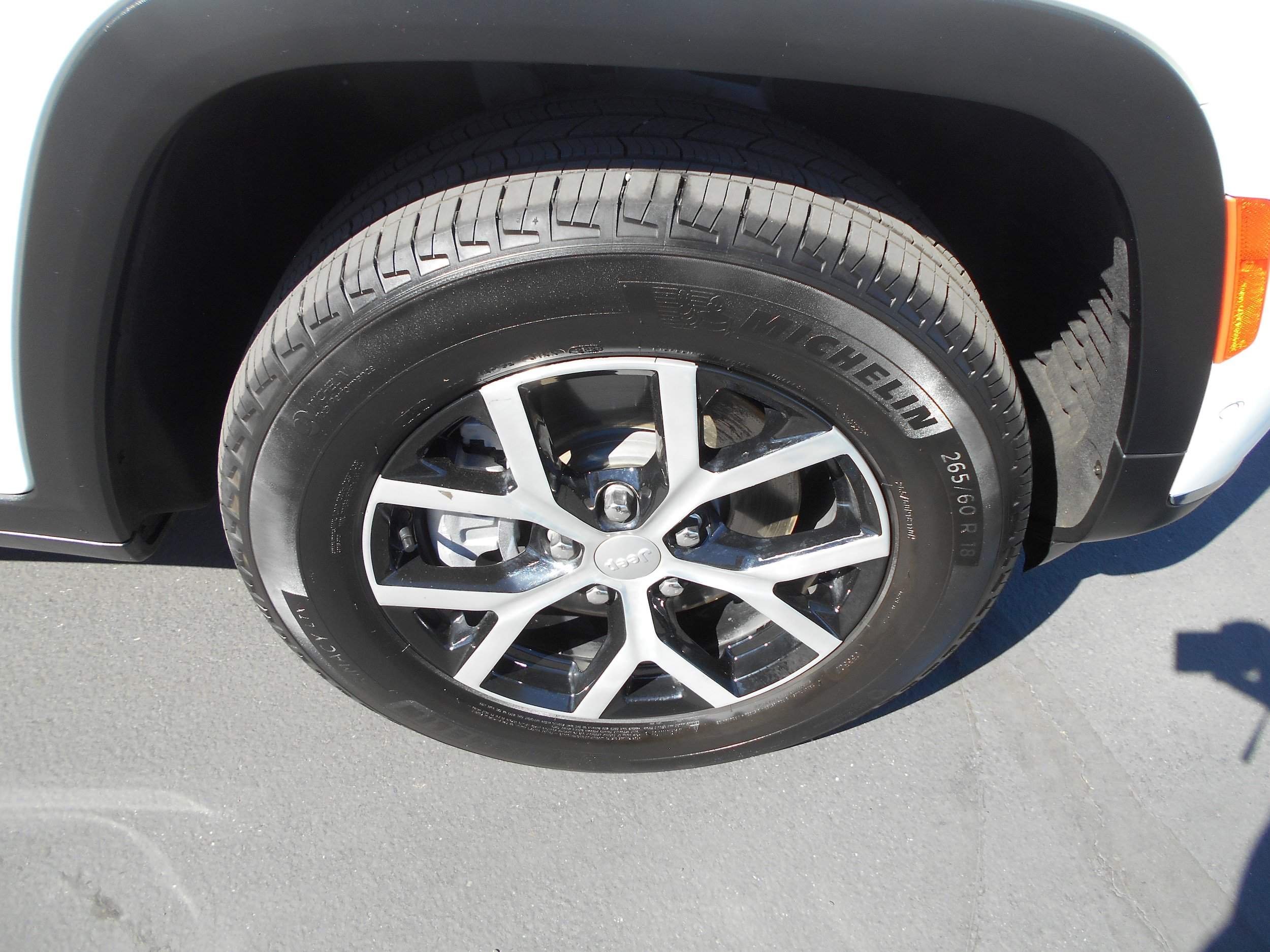 Used 2024 Jeep Grand Cherokee L Limited w/ Luxury Tech Group II AWD/4WD image 23