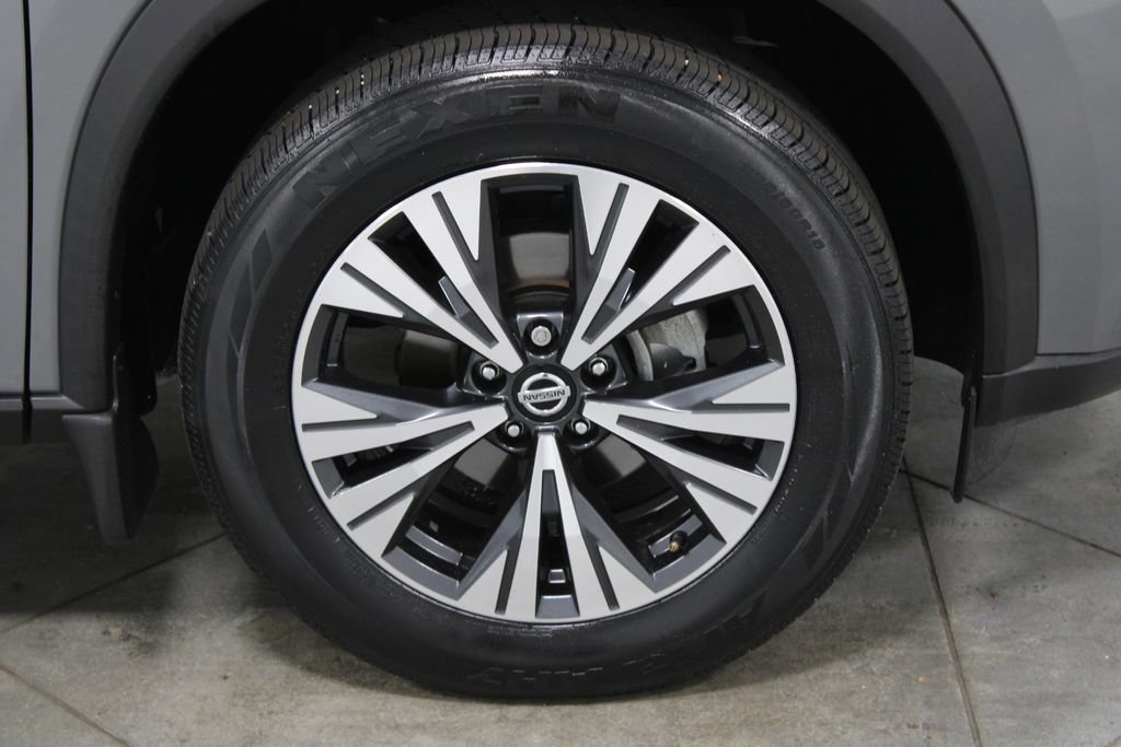 Used 2021 Nissan Rogue SV FWD image 12