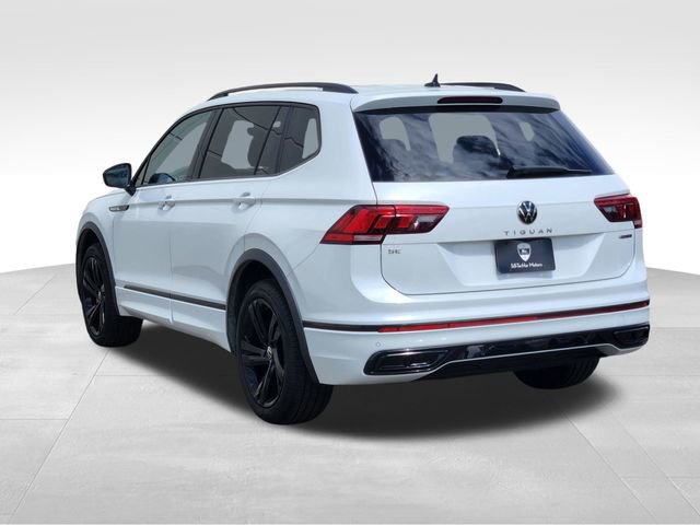 Used 2023 Volkswagen Tiguan SE R-Line AWD/4WD image 3