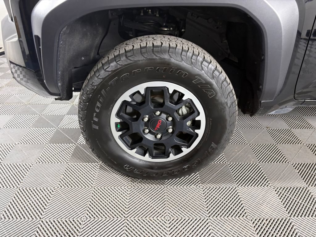 Used 2024 Toyota Tacoma TRD Off-Road w/ TRD Off Road Upgrade Package AWD/4WD image 10