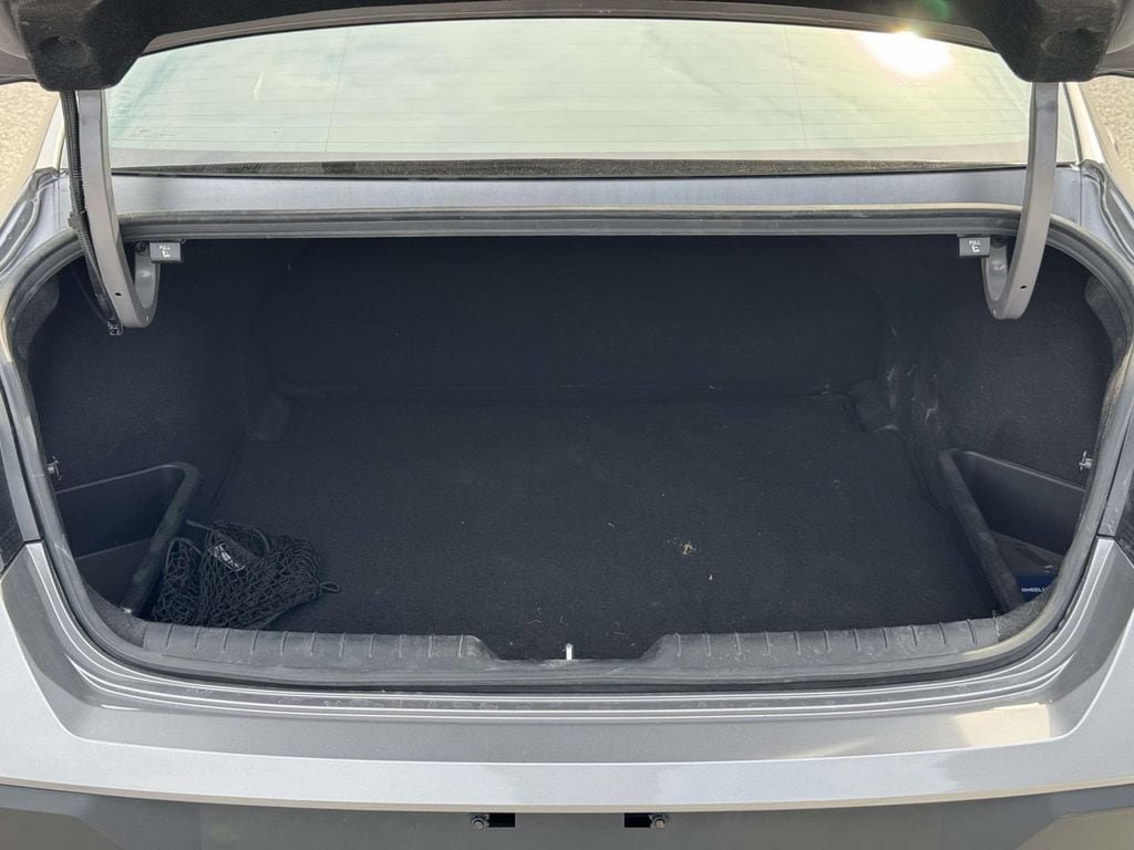 Used 2024 Hyundai Elantra SEL FWD image 17