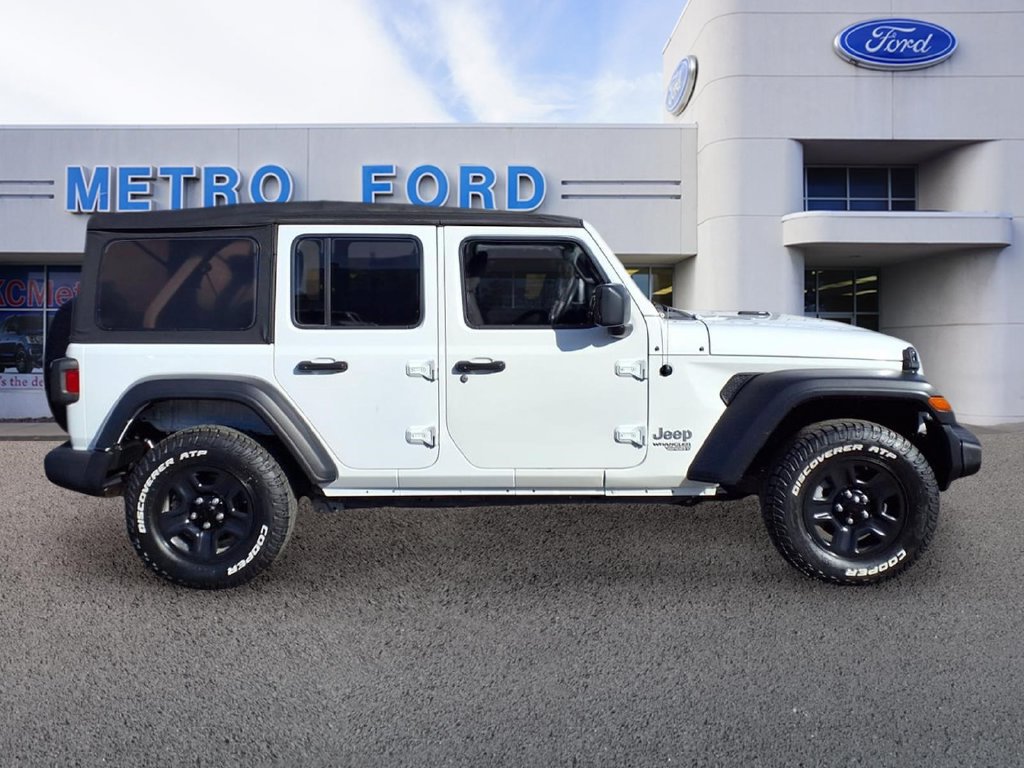 Used 2018 Jeep Wrangler Unlimited Sport AWD/4WD image 2