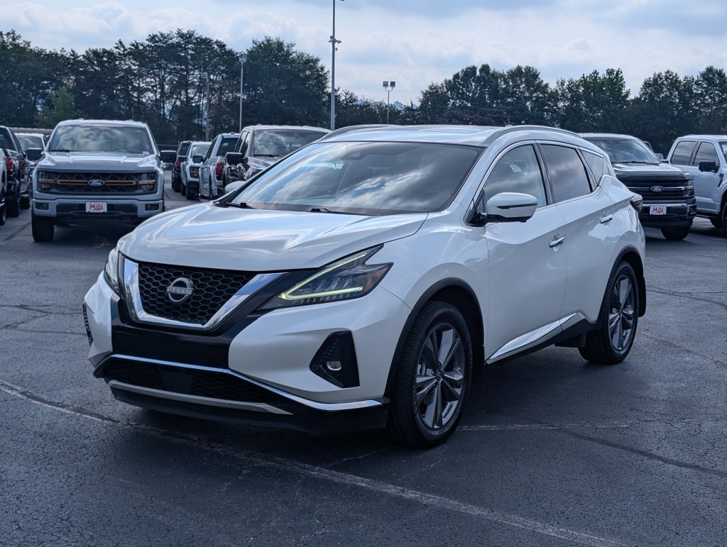 Used 2023 Nissan Murano Platinum w/ Cargo Package FWD image 3