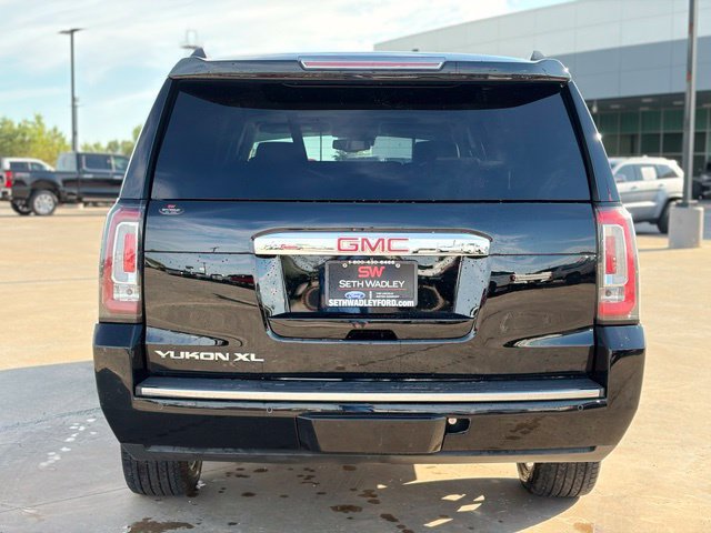 Used 2020 GMC Yukon XL Denali w/ Denali Premium Package AWD/4WD image 6