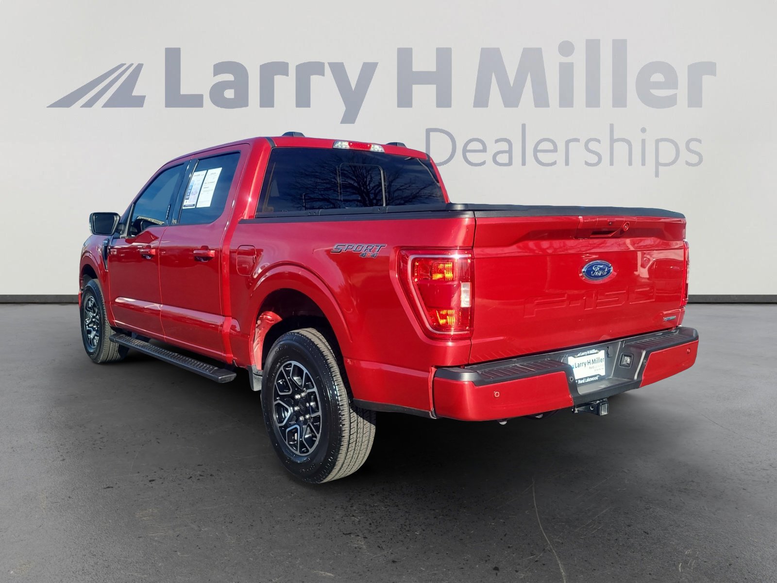 Certified 2021 Ford F150 XLT w/ Equipment Group 302A High image 3