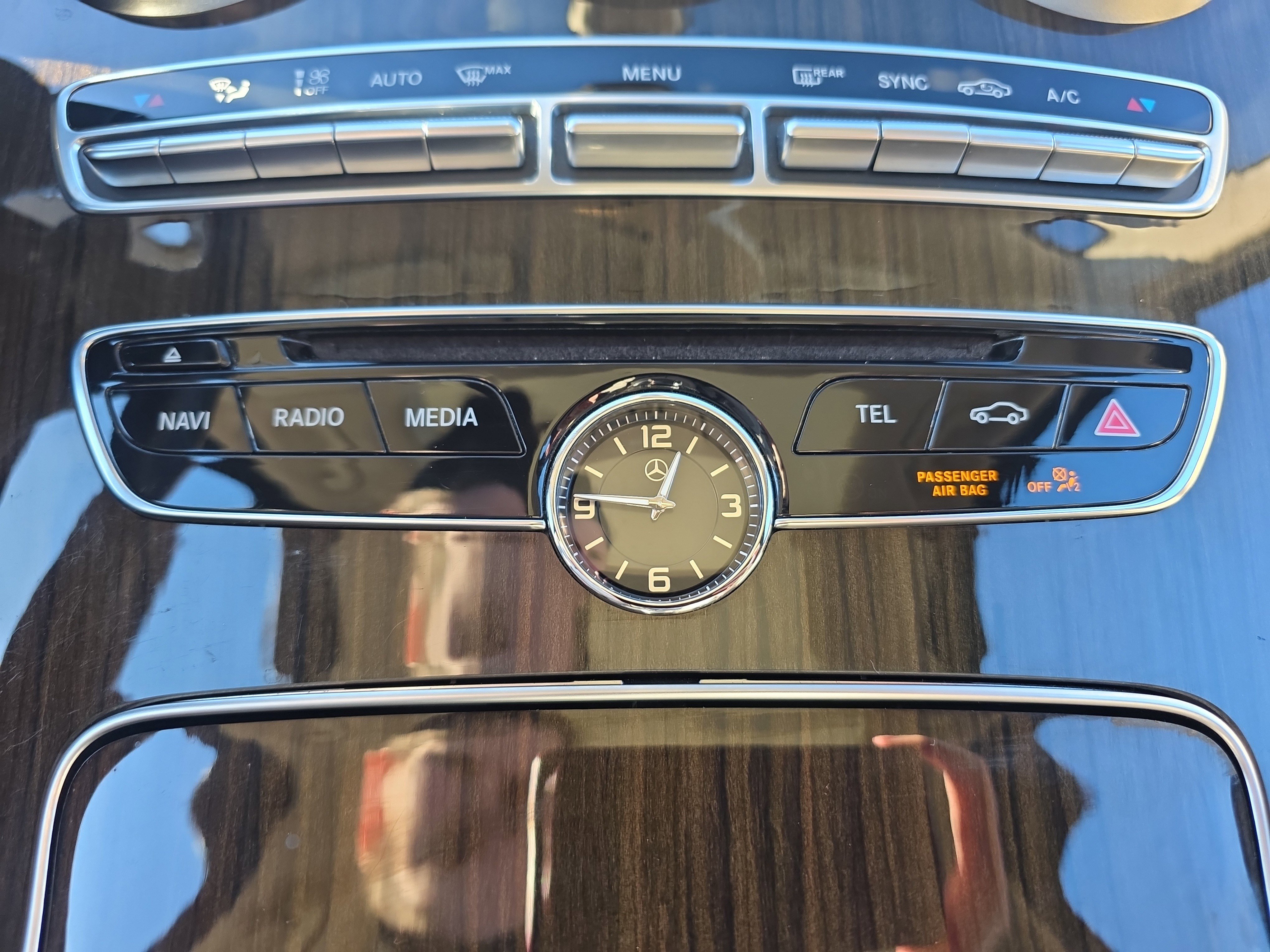 Used 2018 Mercedes-Benz C 300 4MATIC Sedan w/ Multimedia Package image 40