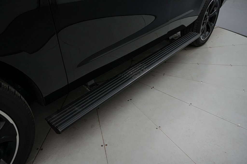 Certified 2024 Ford Expedition Limited image 11