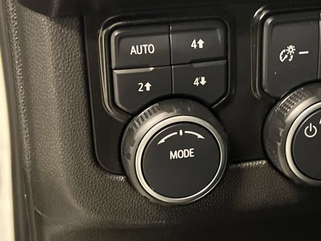 Used 2023 Chevrolet Suburban Premier AWD/4WD image 14