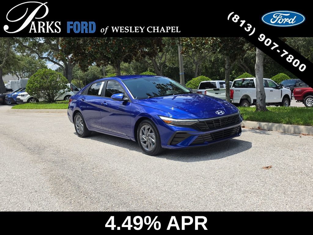 Used 2024 Hyundai Elantra SEL FWD image 1