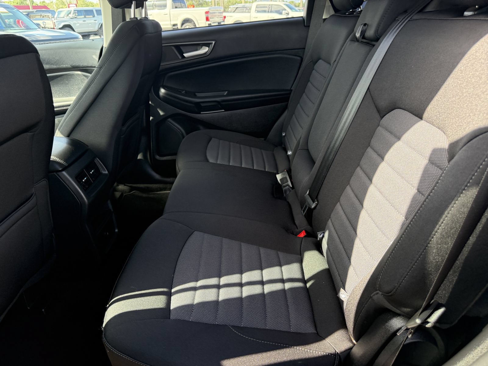 Certified 2023 Ford Edge SE w/ Black Appearance Package AWD/4WD image 19