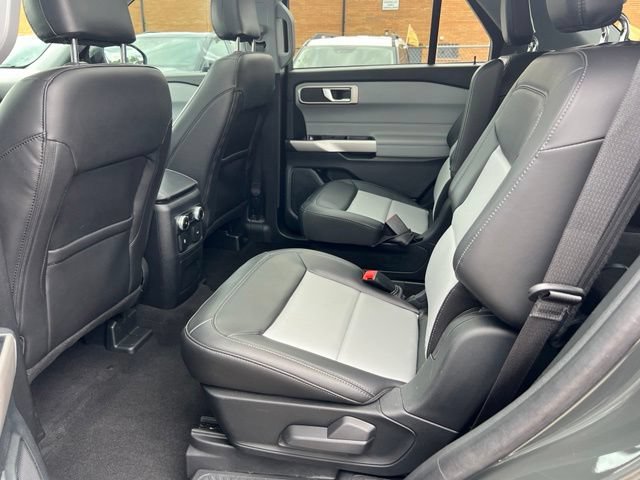 Certified 2024 Ford Explorer XLT w/ Equipment Group 202A AWD/4WD image 20